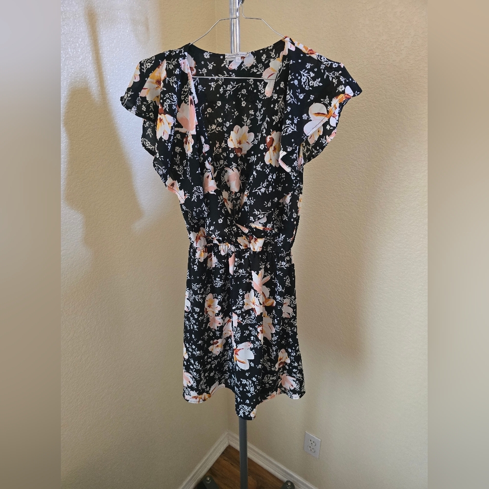 Charlotte Russe Short Sleeve Pullover Dress
